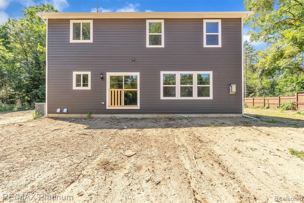 8847 Cedar Lake Road Pinckney, MI 48169 - Photo 13 of 54