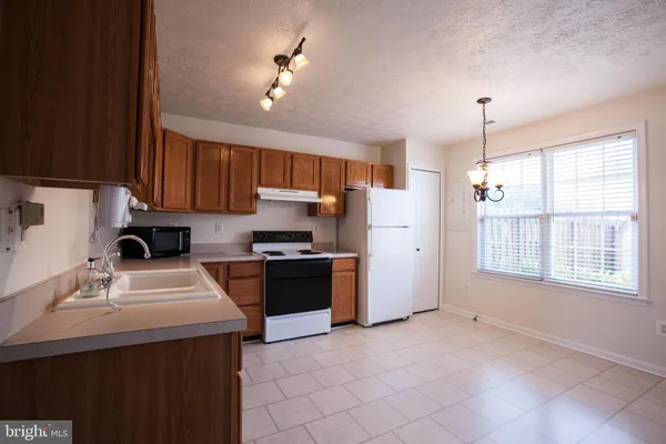 $1,800 | 10502 Guilderland Court, Fredericksburg, VA 22408