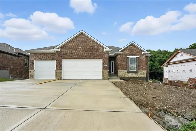 $499,900 | 3316 North 109th Terrace, Kansas City, KS 66109