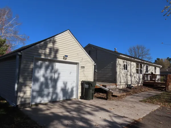 $224,900 | 228 Minnesota Street, Sandstone, MN 55072