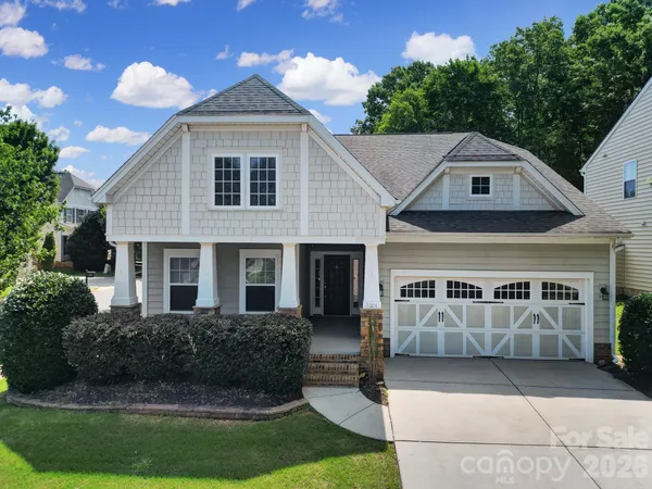 $430,000 | 2001 Oakmere Road, Waxhaw, NC 28173