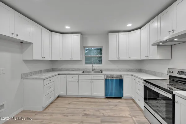 $1,995 | 7519 Birdies Road, Jacksonville, FL 32256