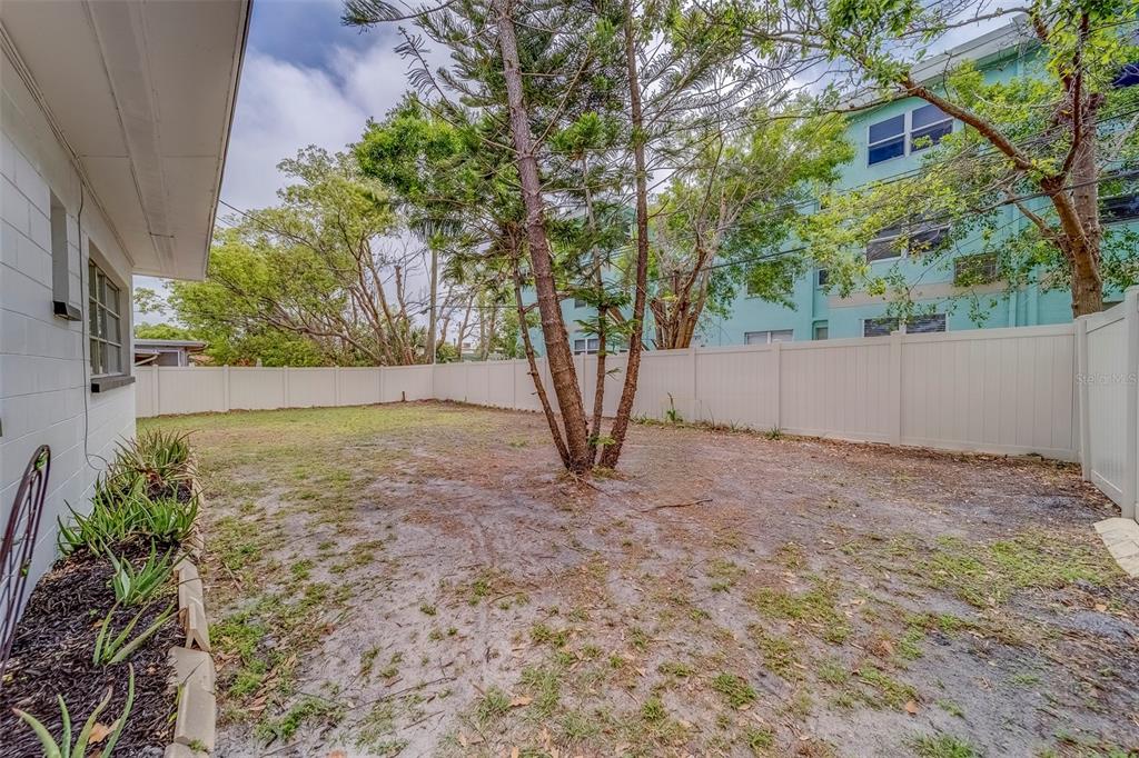 11424 79th Avenue Seminole, FL 33772 - Photo 38 of 62