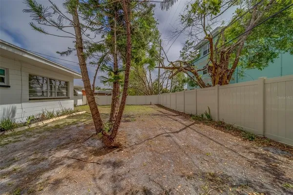 $2,700 | 11424 79th Avenue, Seminole, FL 33772