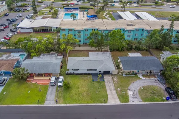 $2,700 | 11424 79th Avenue, Seminole, FL 33772