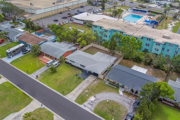 $2,700 | 11424 79th Avenue, Seminole, FL 33772