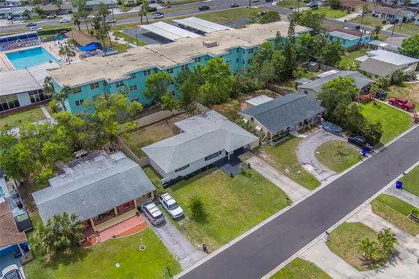 $2,700 | 11424 79th Avenue, Seminole, FL 33772