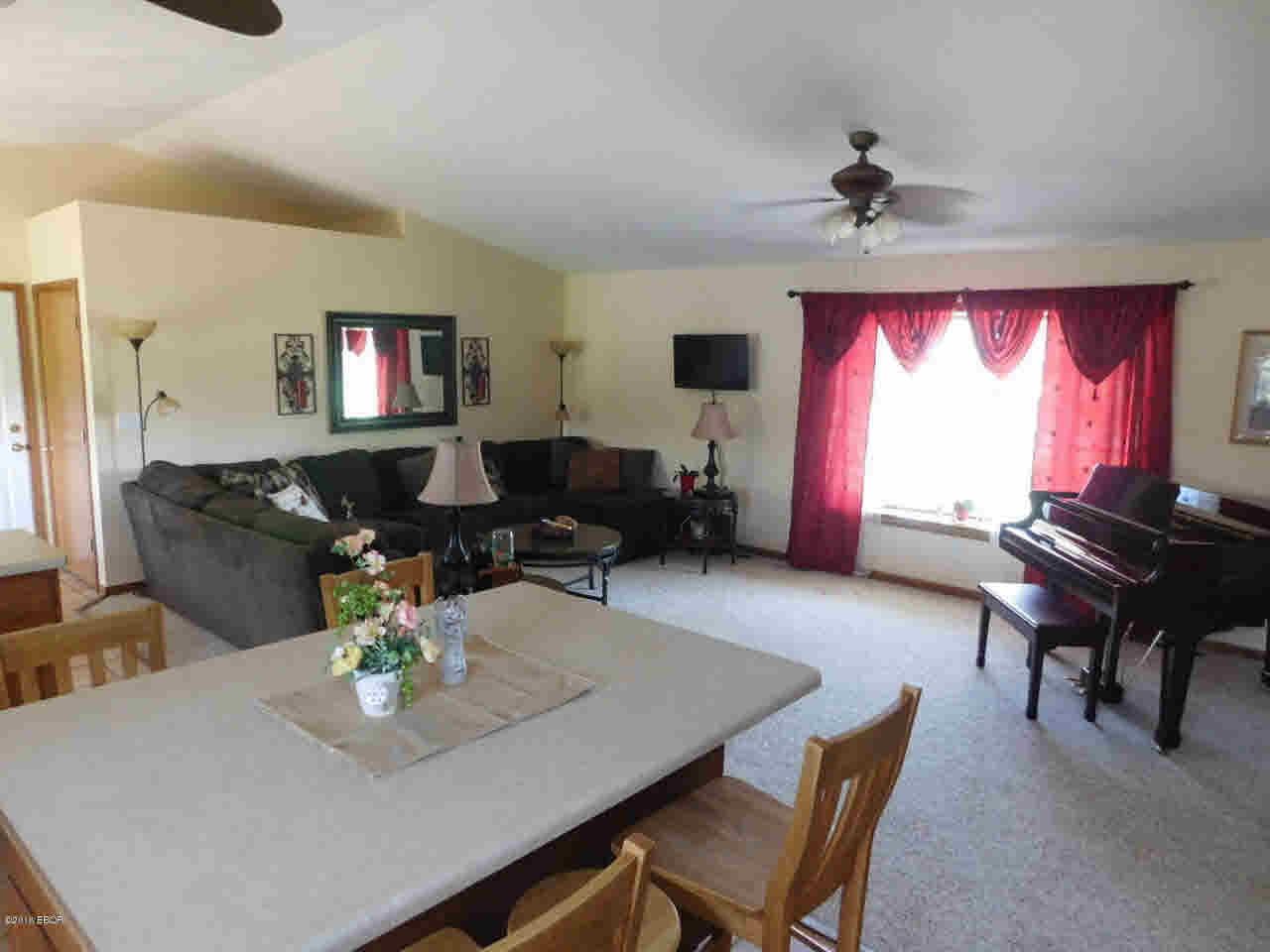 5318 Church Road Salem, IL 62881 - Photo 4 of 33