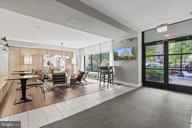 $2,000 | 2030 F Street Northwest, Unit 606, Washington, DC 20006