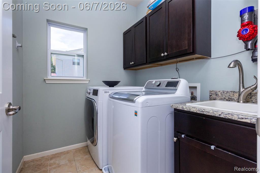 36039 Curtis Road Livonia, MI 48152 - Photo 39 of 61