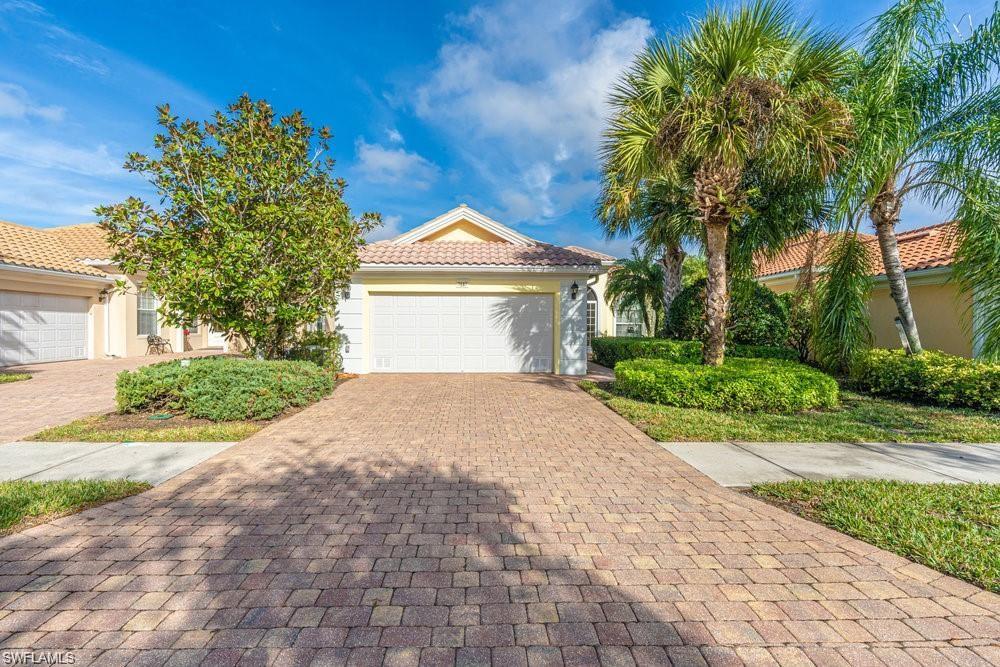 7687 Hernando Court Naples, FL 34114 - Photo 13 of 33