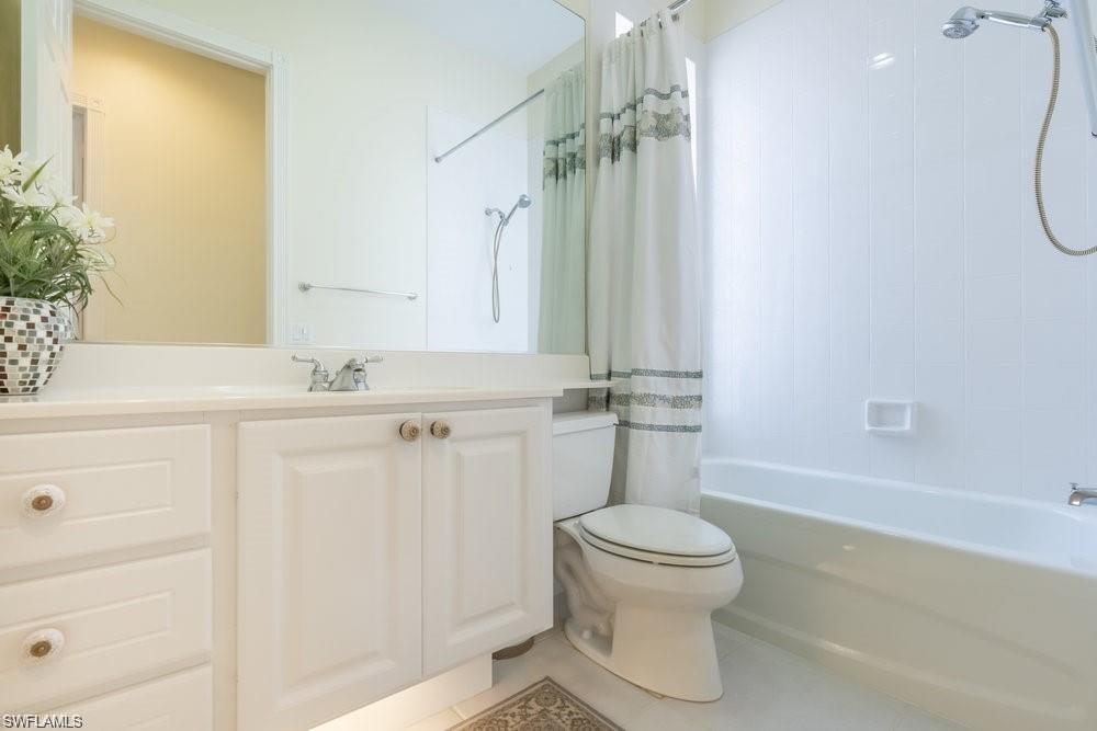 7687 Hernando Court Naples, FL 34114 - Photo 10 of 33