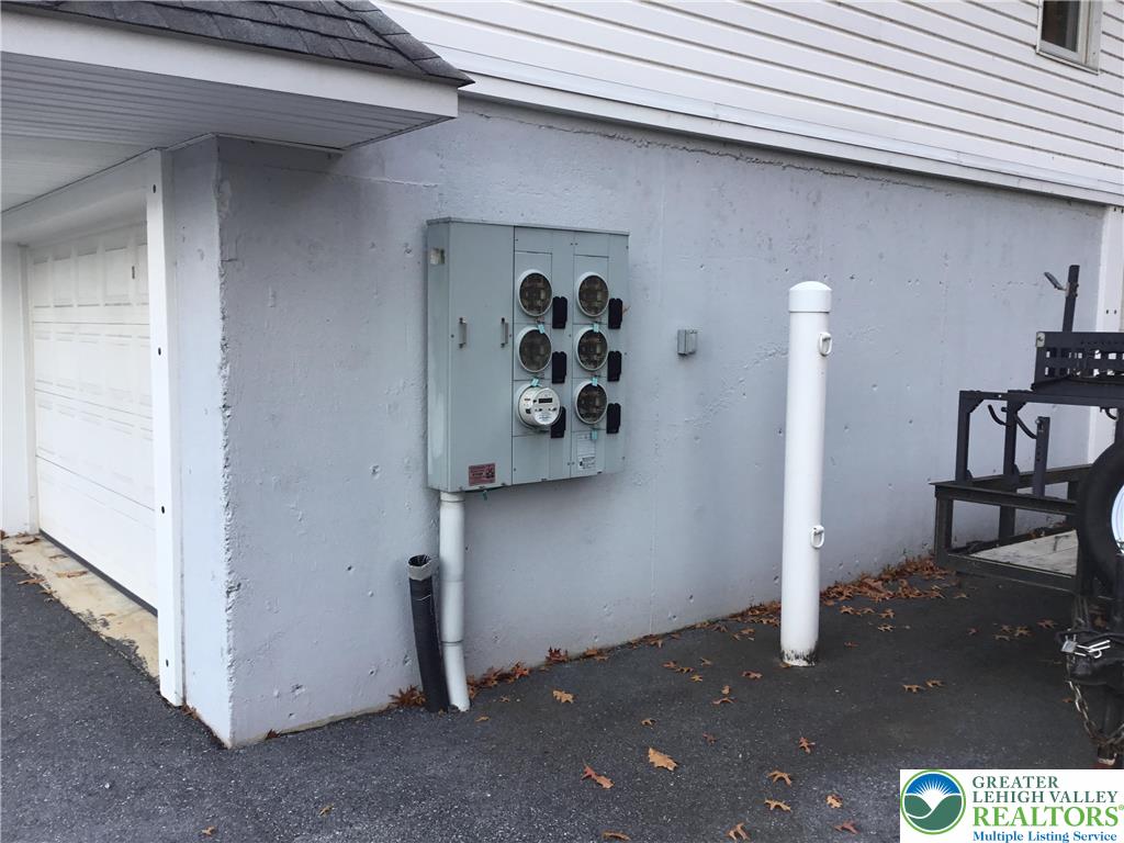 7954 Highway 873 Slatington, PA 18080 - Photo 12 of 26 a view of a livingroom with window