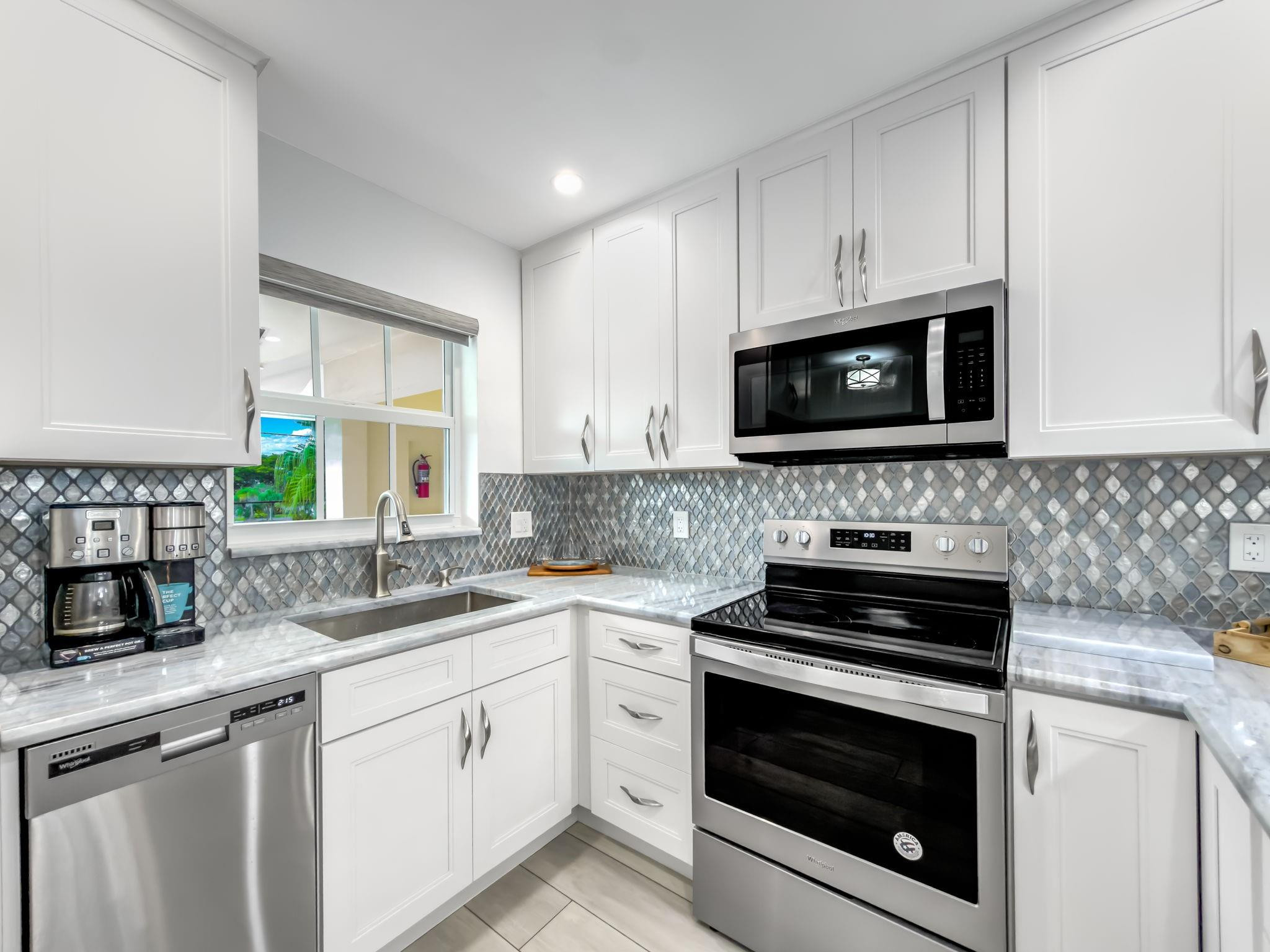 2301 Northeast 36th Street, Unit 202 Lighthouse Point, FL 33064 - Photo 15 of 45 Kitchen