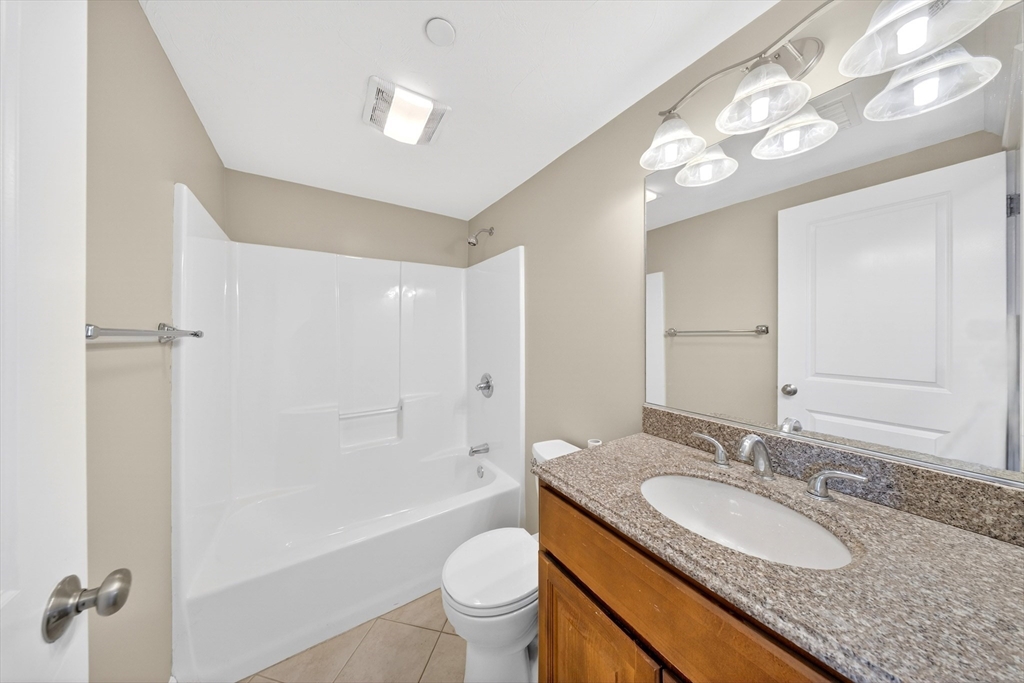 271 Draper Street, Unit 4 Fall River, MA 02724 - Photo 12 of 28