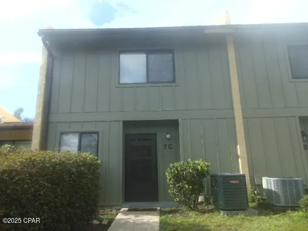 $1,400 | 1025 West 19th Street, Unit 7C, Panama City, FL 32405