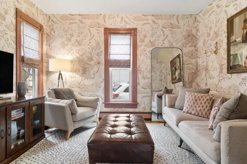 $564,000 | 123 Raymond Avenue, Barrington, IL 60010