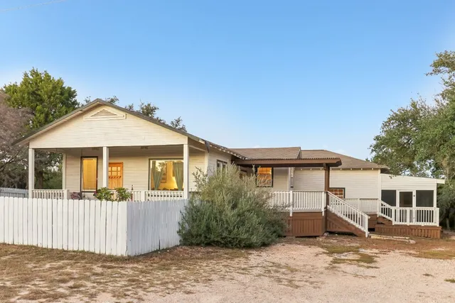 1880 Spring Valley Drive, Dripping Springs, TX 78620