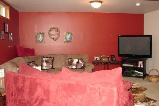 3659 Sutton Road Metamora, MI 48455 - Photo 17 of 28 Family room.jpg