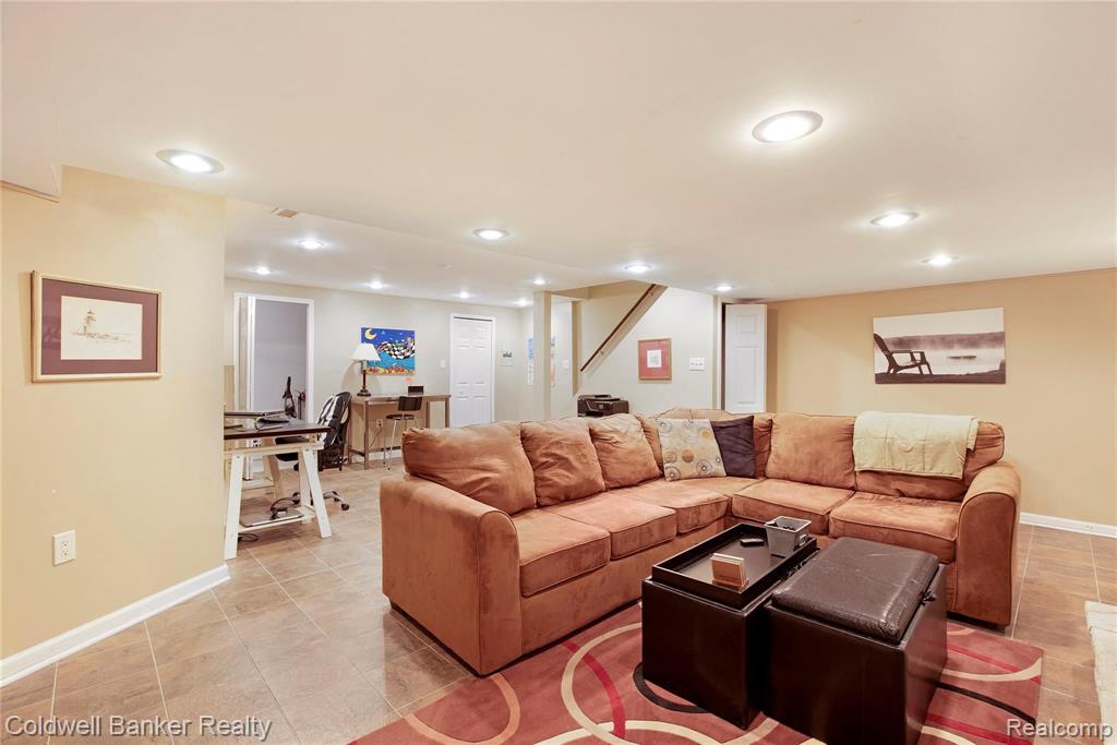 1314 Brook Lane Rochester Hills, MI 48306 - Photo 23 of 32