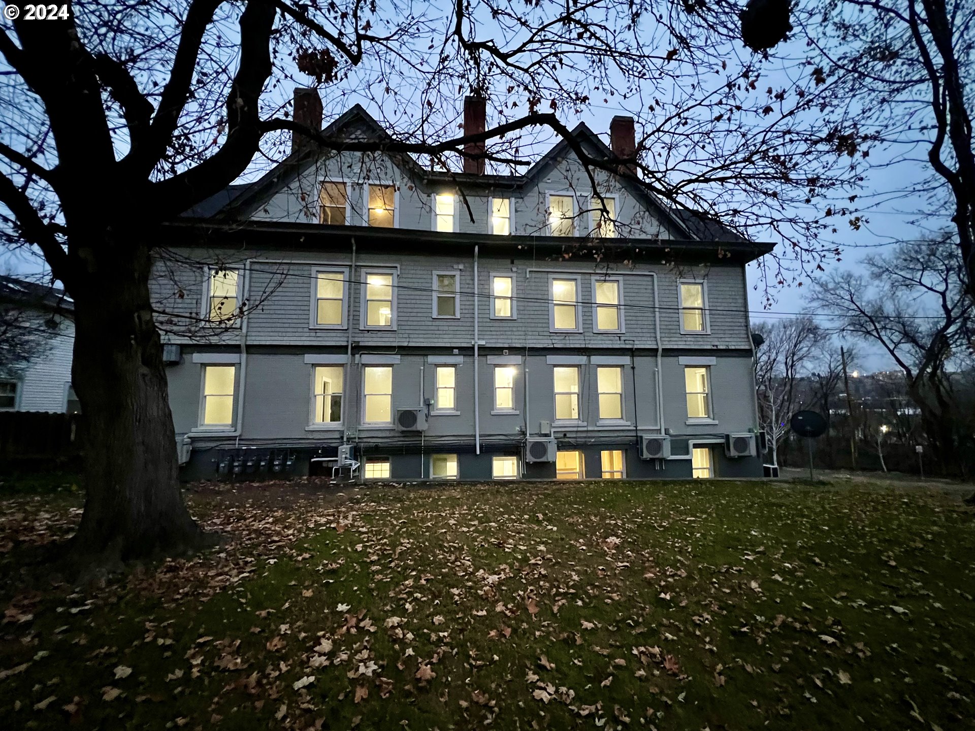 401 Northwest Bailey Avenue Pendleton, OR 97801 - Photo 3 of 48