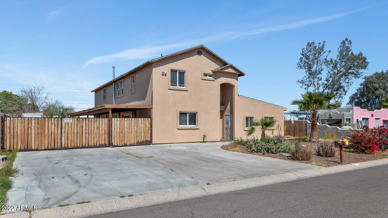 2952 East Escuda Road Phoenix, AZ 85050 - Photo 8 of 25 2952 E Escuda Rd-large-001-001-2952 E Es