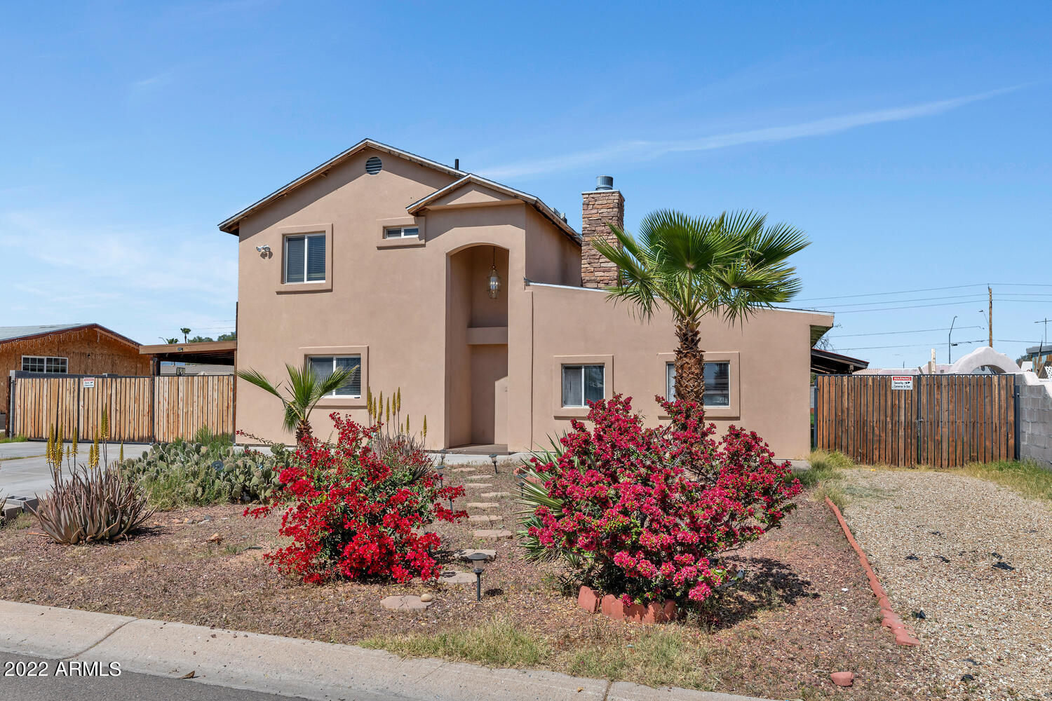 2952 East Escuda Road Phoenix, AZ 85050 - Photo 9 of 25 2952 E Escuda Rd-large-003-021-2952 E Es