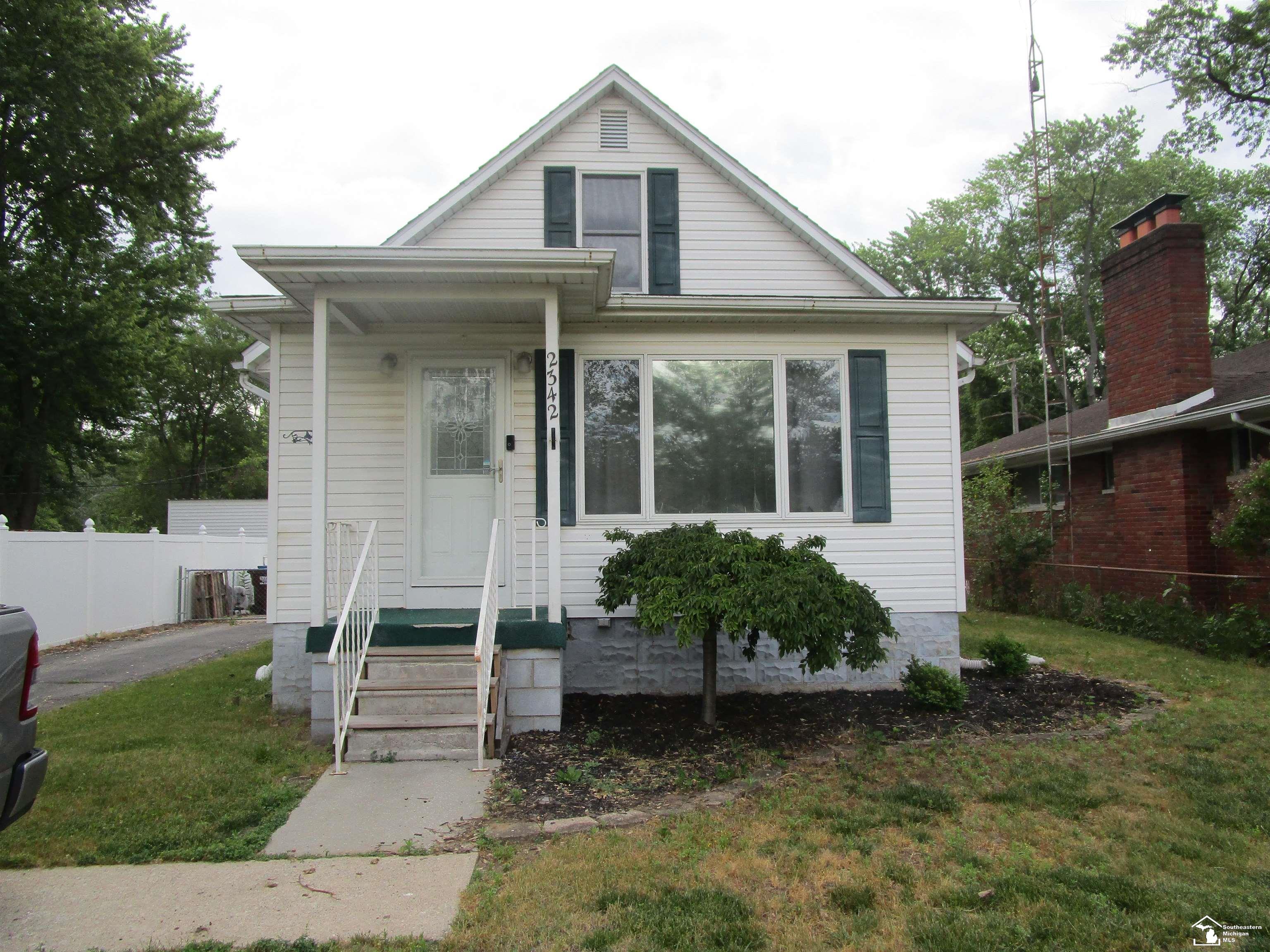 2342 Vivian Road Monroe, MI 48162 - Photo 1 of 32