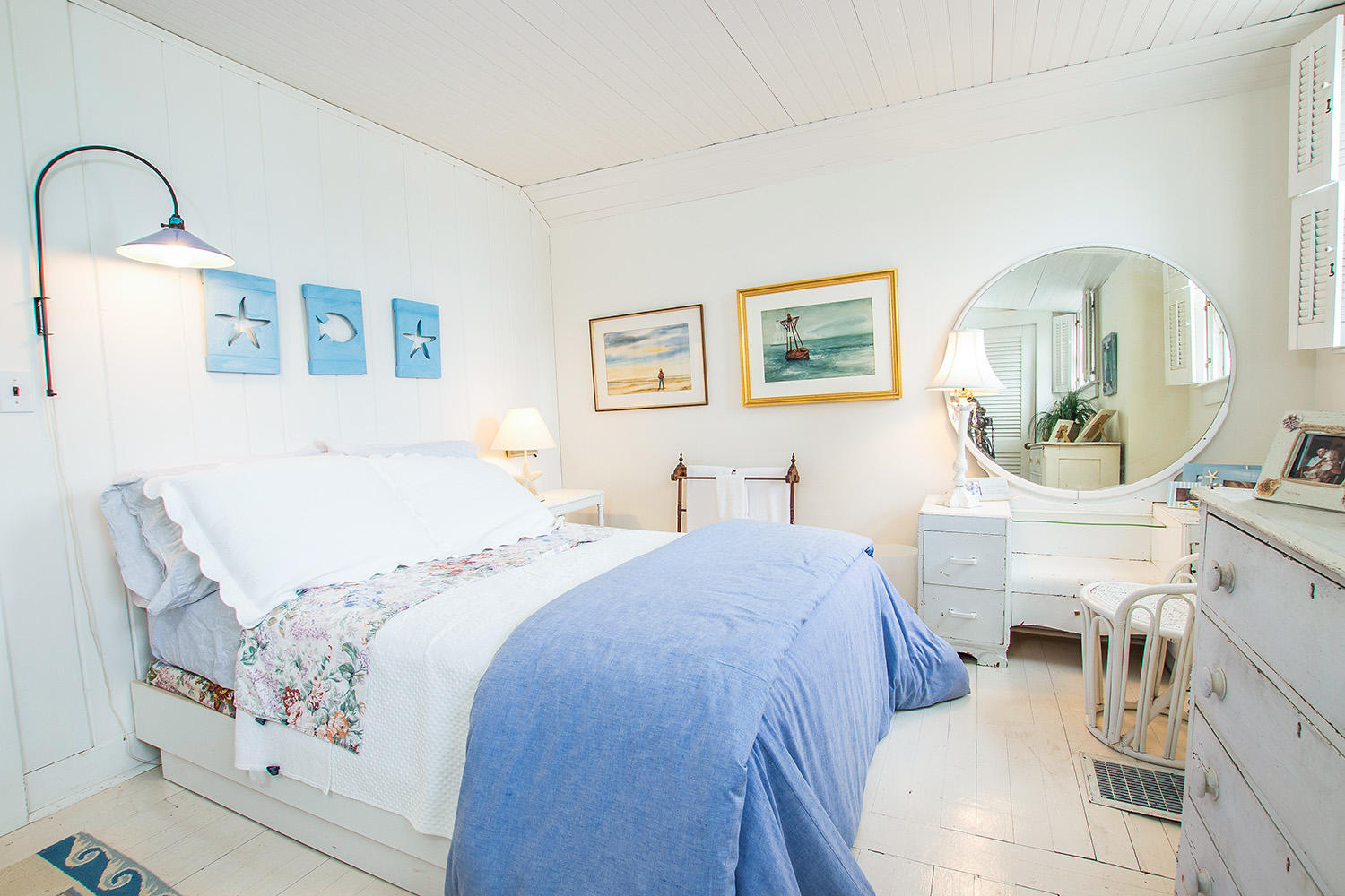 72 Megansett Road Cataumet, MA 02534 - Photo 14 of 28 Guest Bedroom