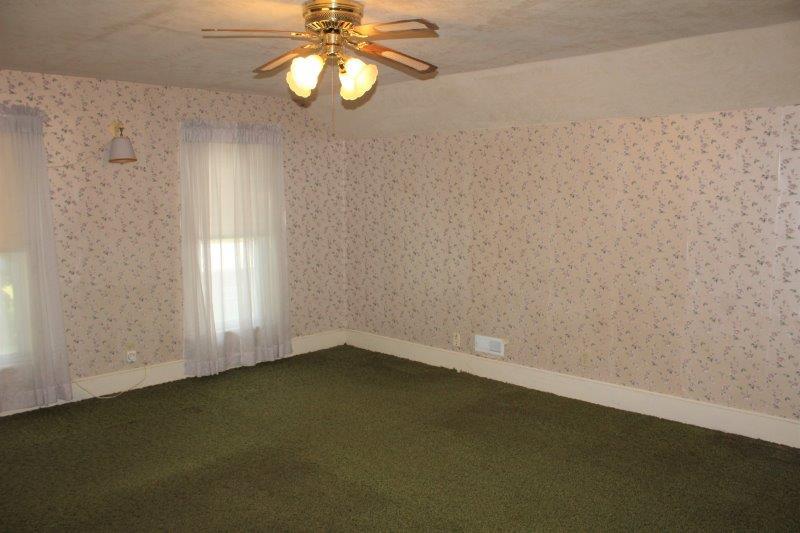 11700 Lincoln Road Morrison, IL 61270 - Photo 26 of 45 an empty room with a window