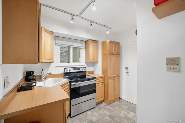 $1,999,999 | 31-20 41st Street | Astoria