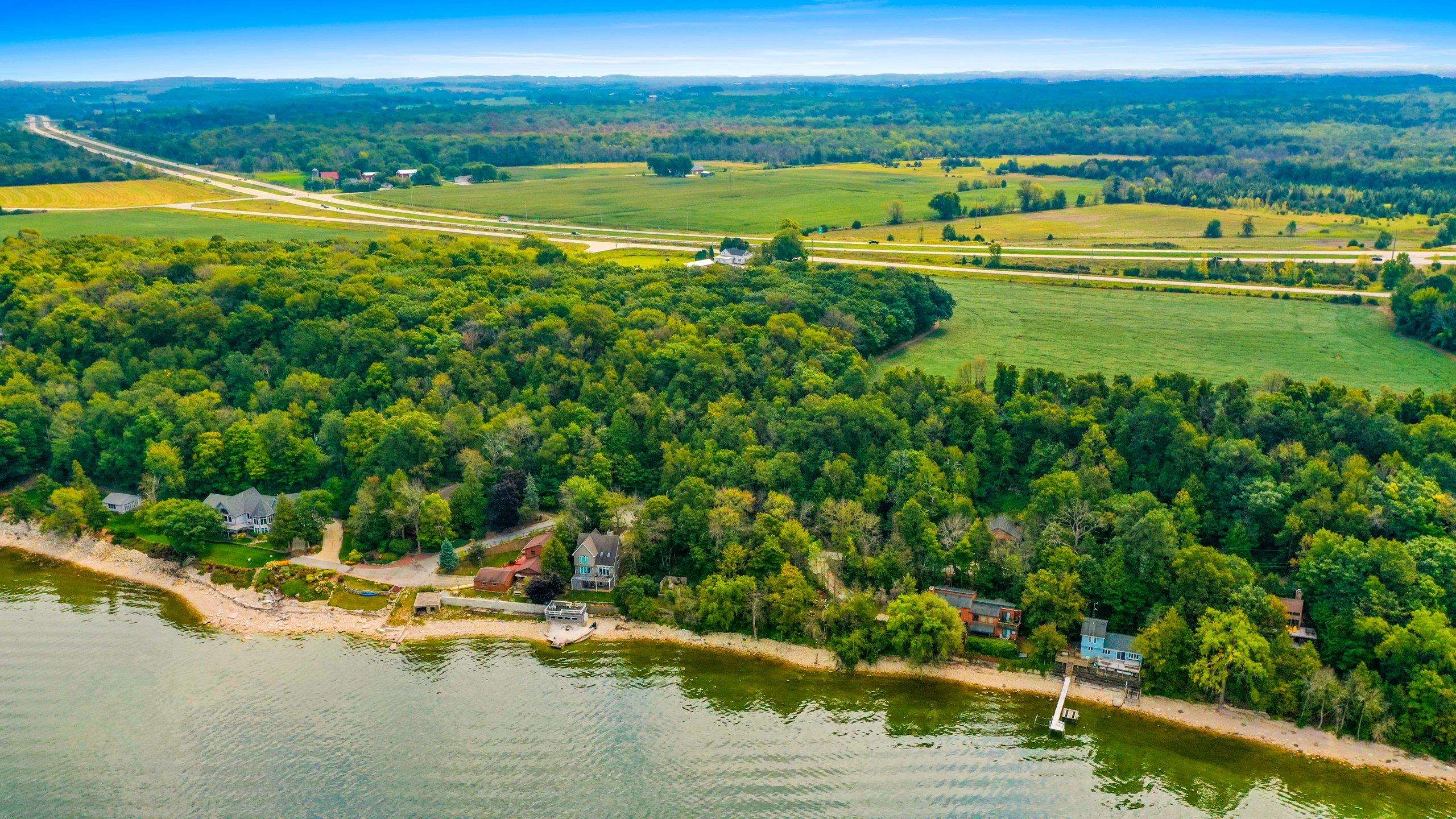5361 Edgewater Beach Road Green Bay, WI 54311 - Photo 12 of 15