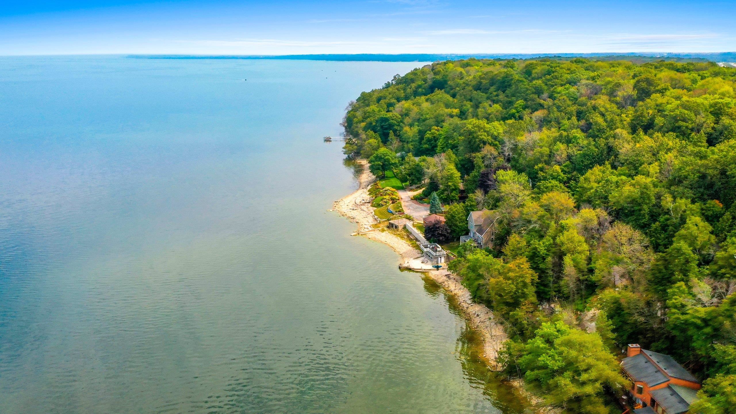 5361 Edgewater Beach Road Green Bay, WI 54311 - Photo 13 of 15