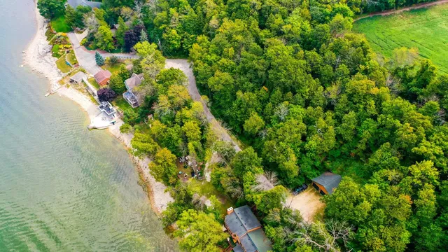 $250,000 | 5361 Edgewater Beach Road, Green Bay, WI 54311