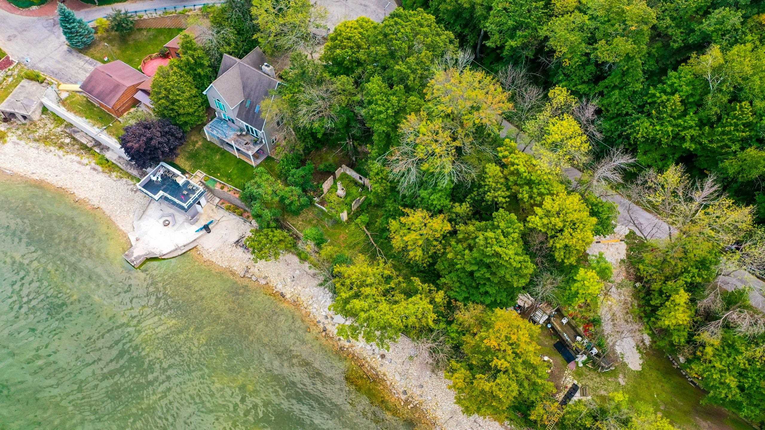 5361 Edgewater Beach Road Green Bay, WI 54311 - Photo 9 of 15