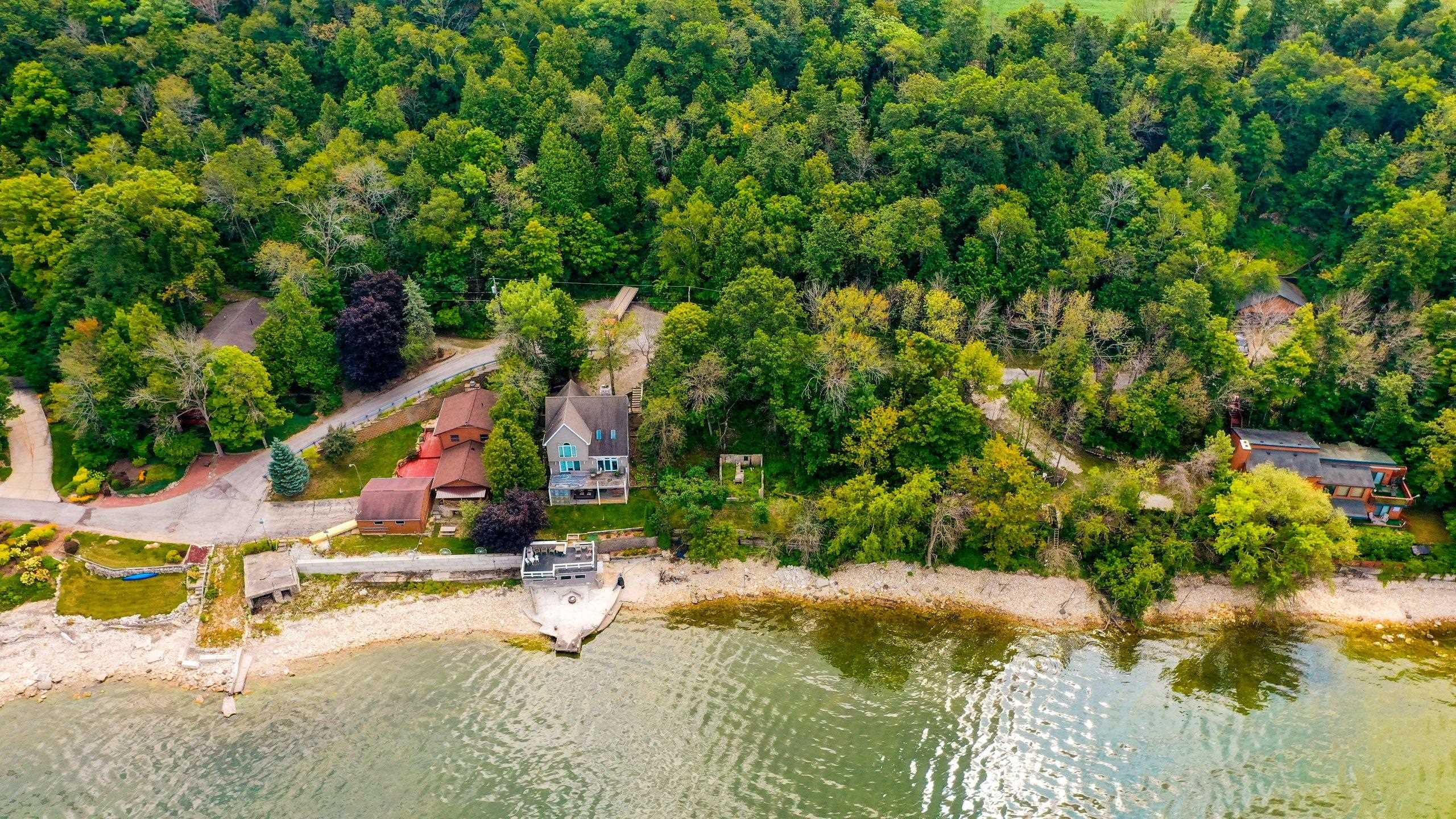 5361 Edgewater Beach Road Green Bay, WI 54311 - Photo 10 of 15