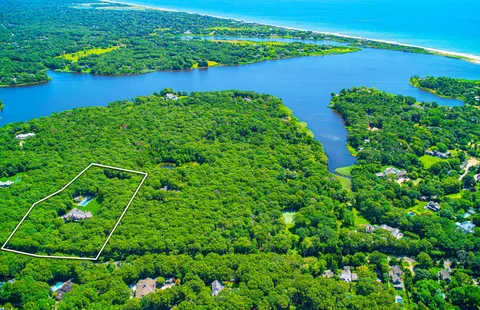 $18,950,000 | 58 Wainscott Stone Road, Wainscott, NY 11975