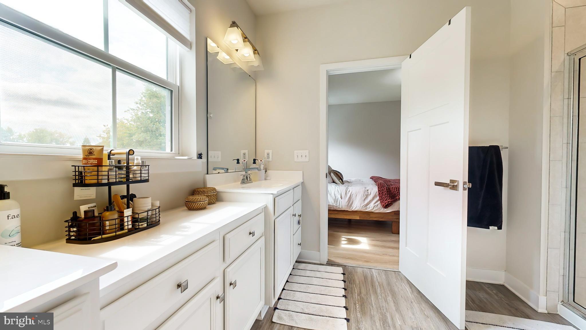 7770 Blackburn Ridge Drive Manassas, VA 20109 - Photo 13 of 29 Primary bathroom