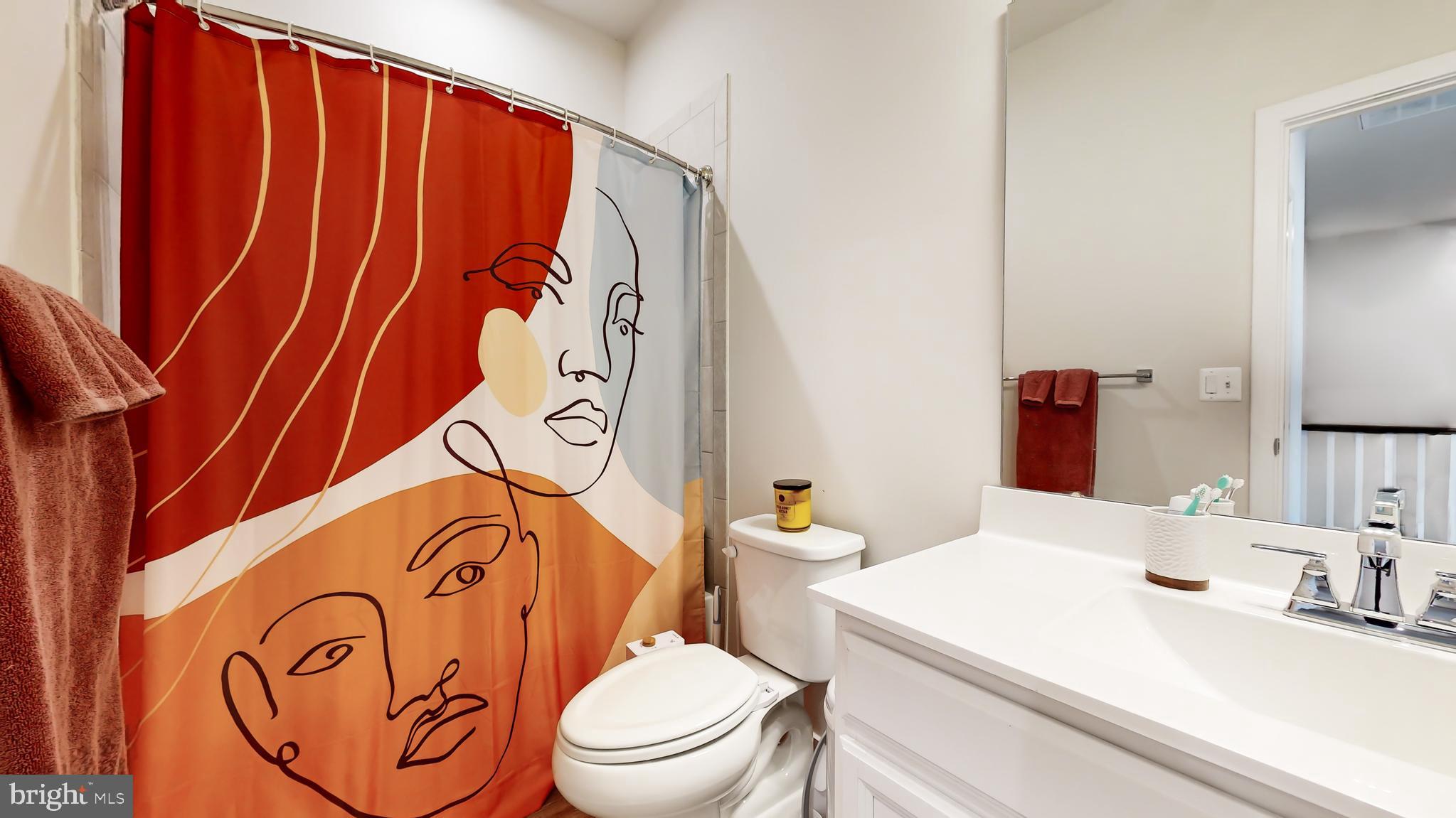 7770 Blackburn Ridge Drive Manassas, VA 20109 - Photo 19 of 29 Full bathroom on second level