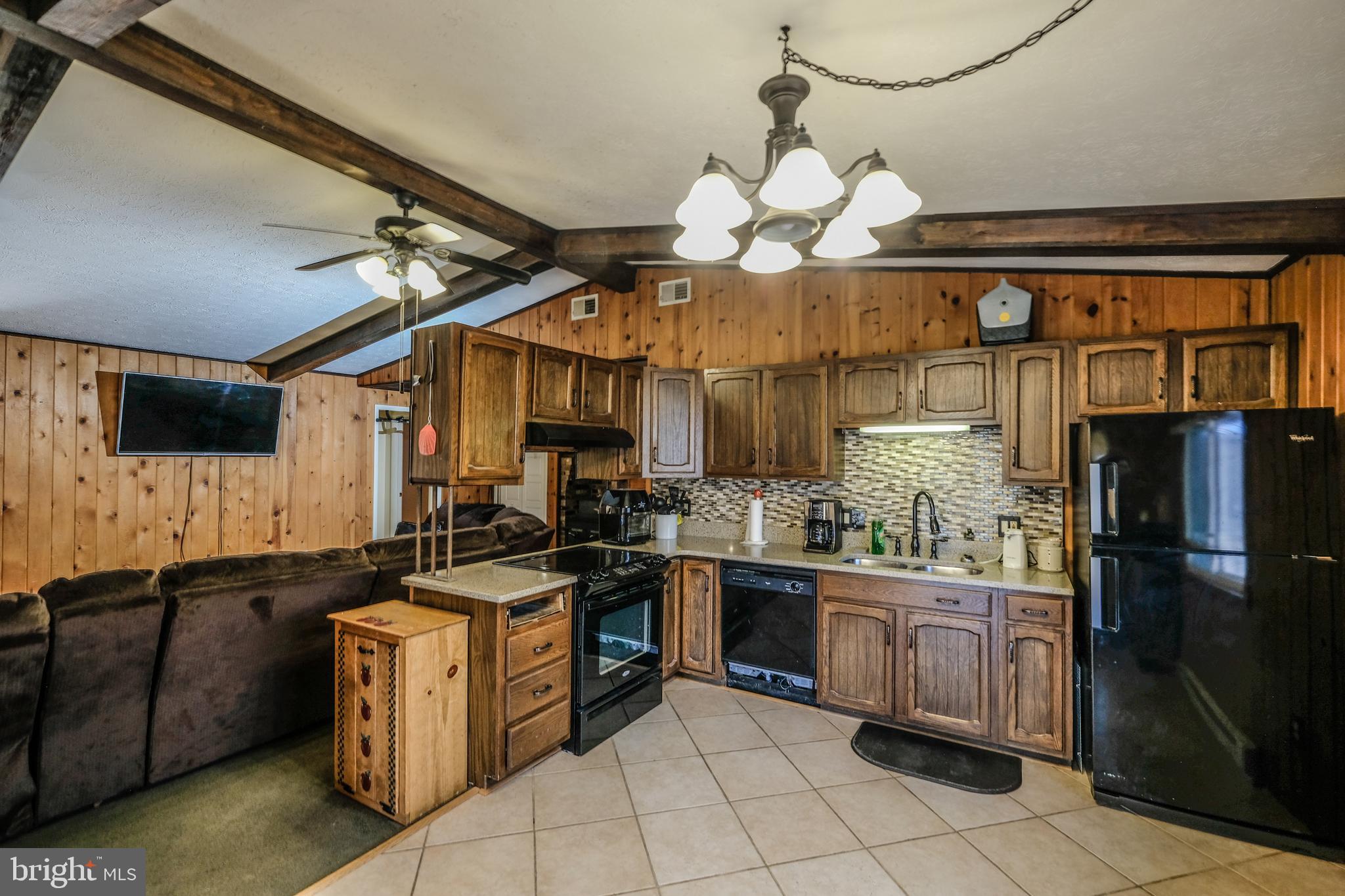 4762 Cold Run Valley Road Berkeley Springs, WV 25411 - Photo 38 of 47 Kitchen