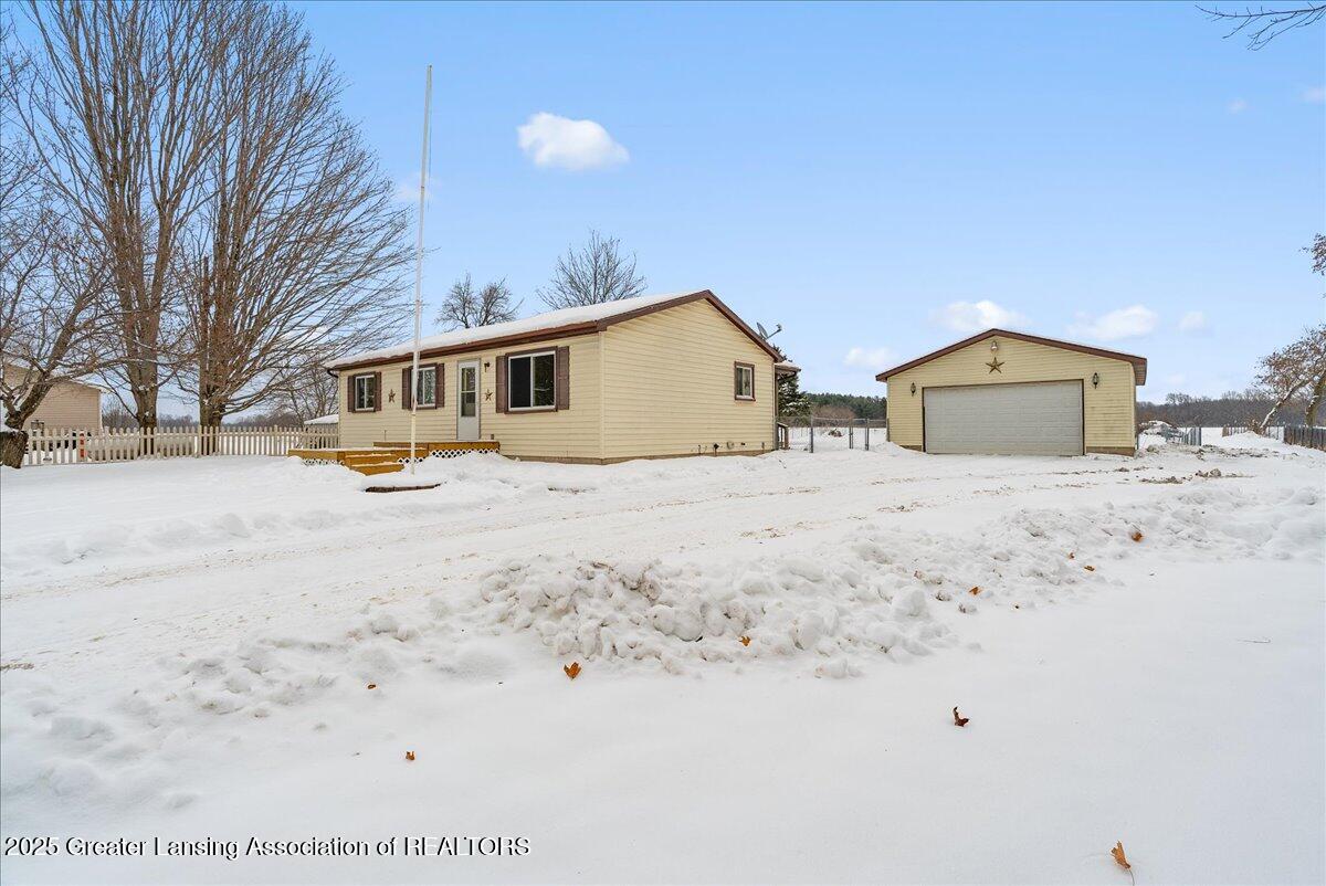 7283 Peck Road Eaton Rapids, MI 48827 - Photo 21 of 25 16-Media Jett - 13