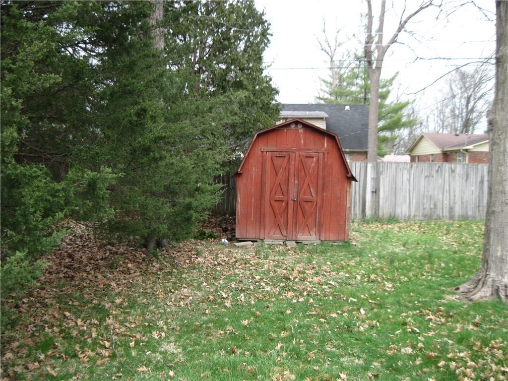 5532 Radnor Road Indianapolis, IN 46226 - Photo 4 of 15 Gallery Image 4