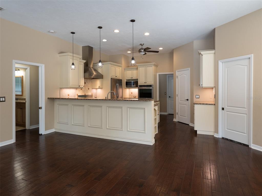 10515 Southwest 21 Avenue Gainesville, FL 32607 - Photo 13 of 42