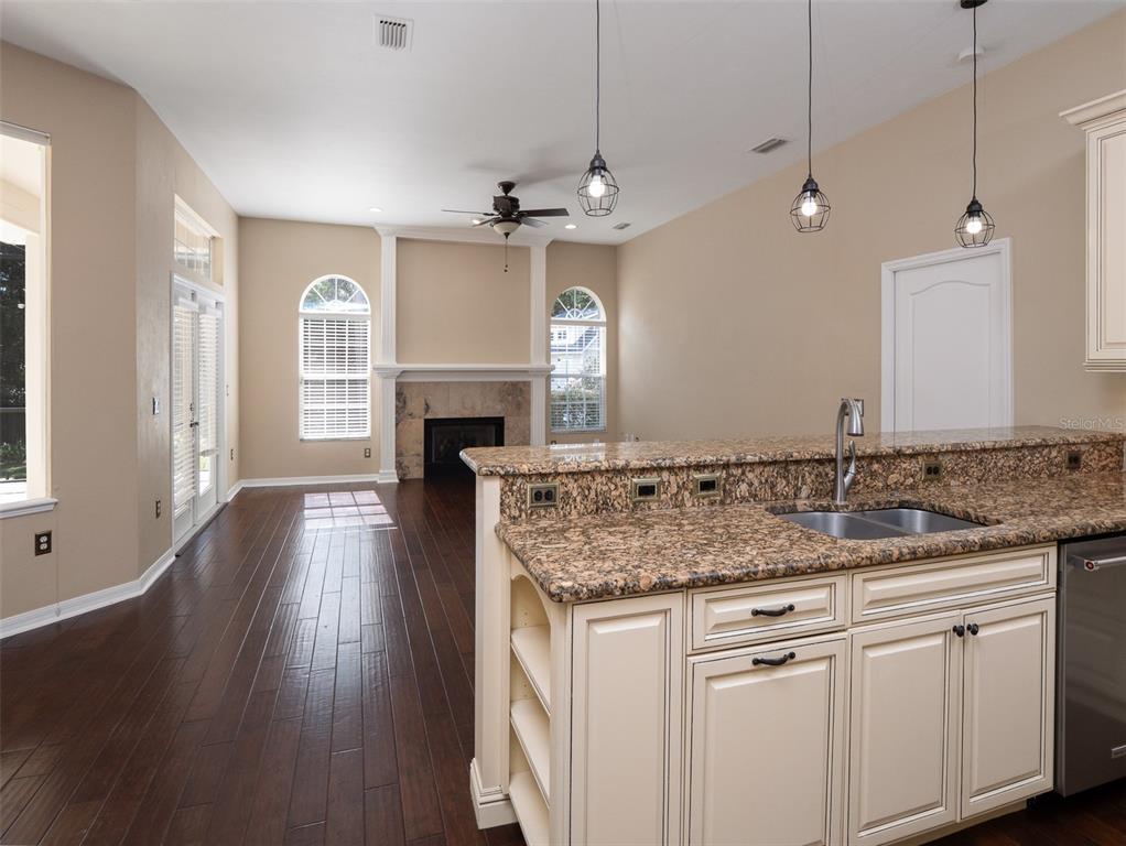 10515 Southwest 21 Avenue Gainesville, FL 32607 - Photo 8 of 42