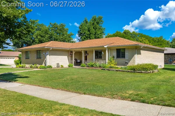 $475,000 | 6805 Emerald Shores Drive, Troy, MI 48085