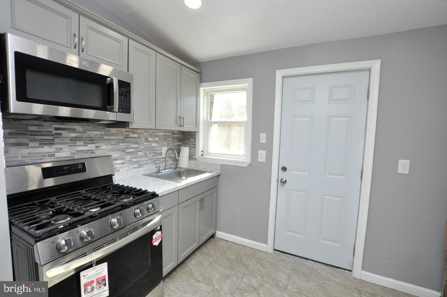 424 Cherry Street Camden, NJ 08103 - Photo 9 of 37