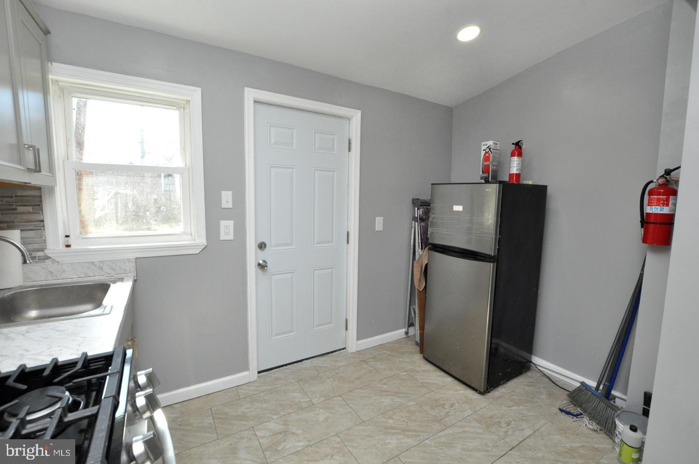 424 Cherry Street Camden, NJ 08103 - Photo 10 of 37