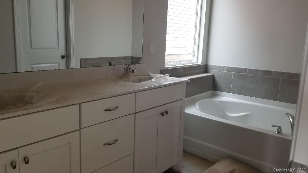 6520 Georgia Oak Road, Unit 89 Charlotte, NC 28269 - Photo 7 of 8