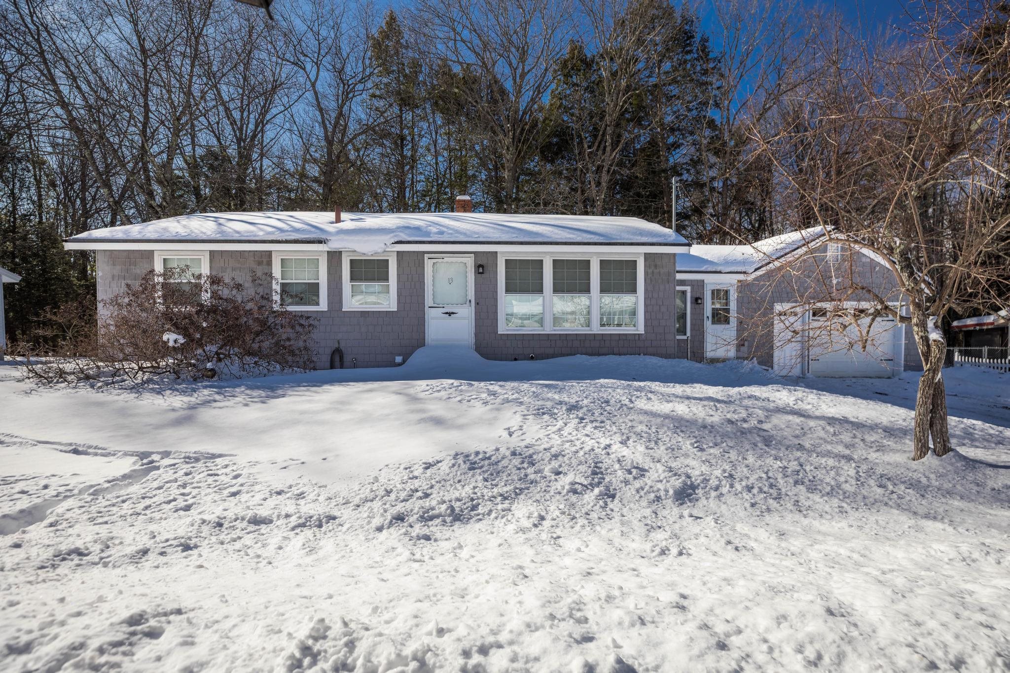 13 Spruce Drive Dover, NH 03820 - Photo 2 of 30