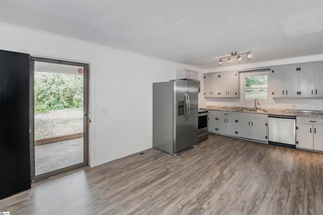 $1,350 | 205 A Adger Road, Easley, SC 29642